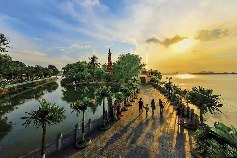 pagode tran quoc hanoi