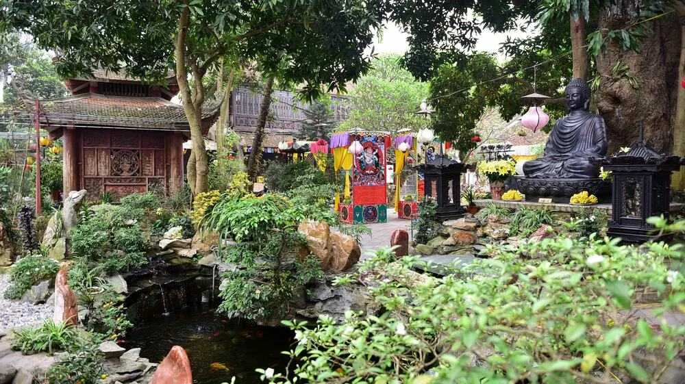 van nien beautiful pagoda in hanoi