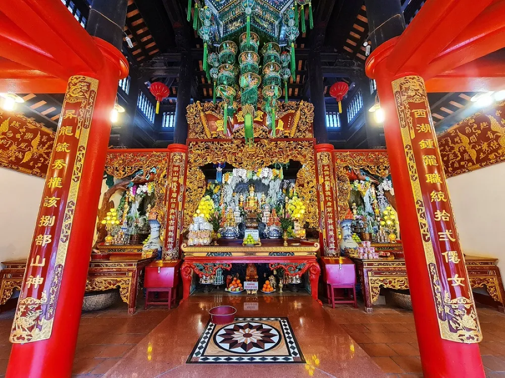 tay ho palace hanoi