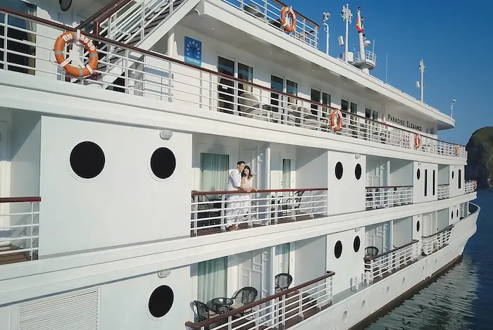 Paradise Elegance Cruise exterior