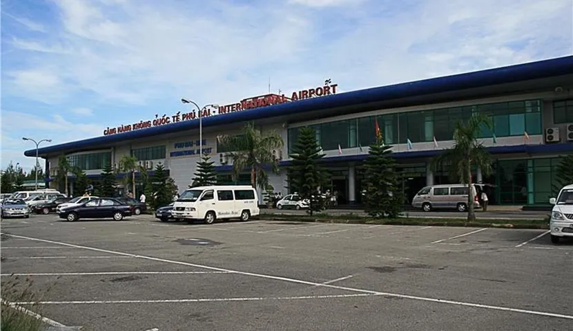 phu bai airport to city center by private car