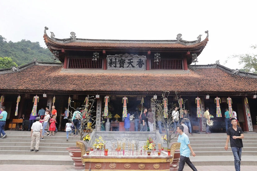 perfume pagoda