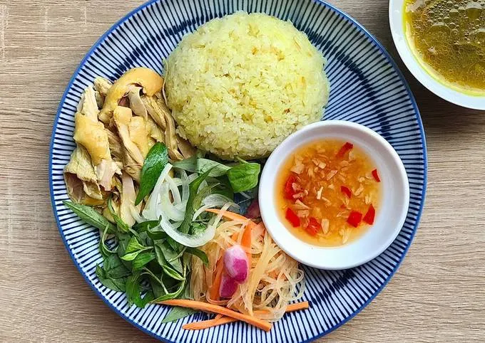 places to visit in vietnam chicken rice