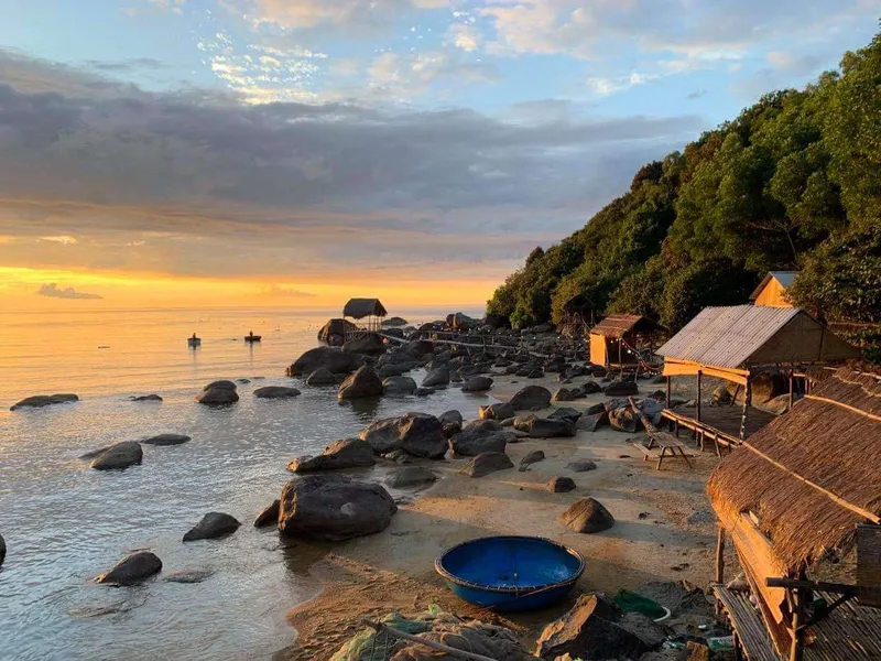 plage de loc binh hue vietnam