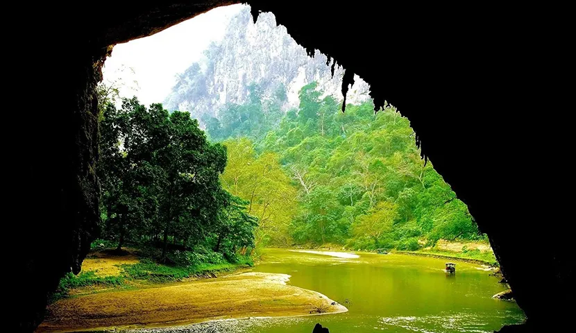 puong cave in ba be lake