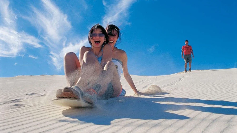 quang phu dunes sandboarding