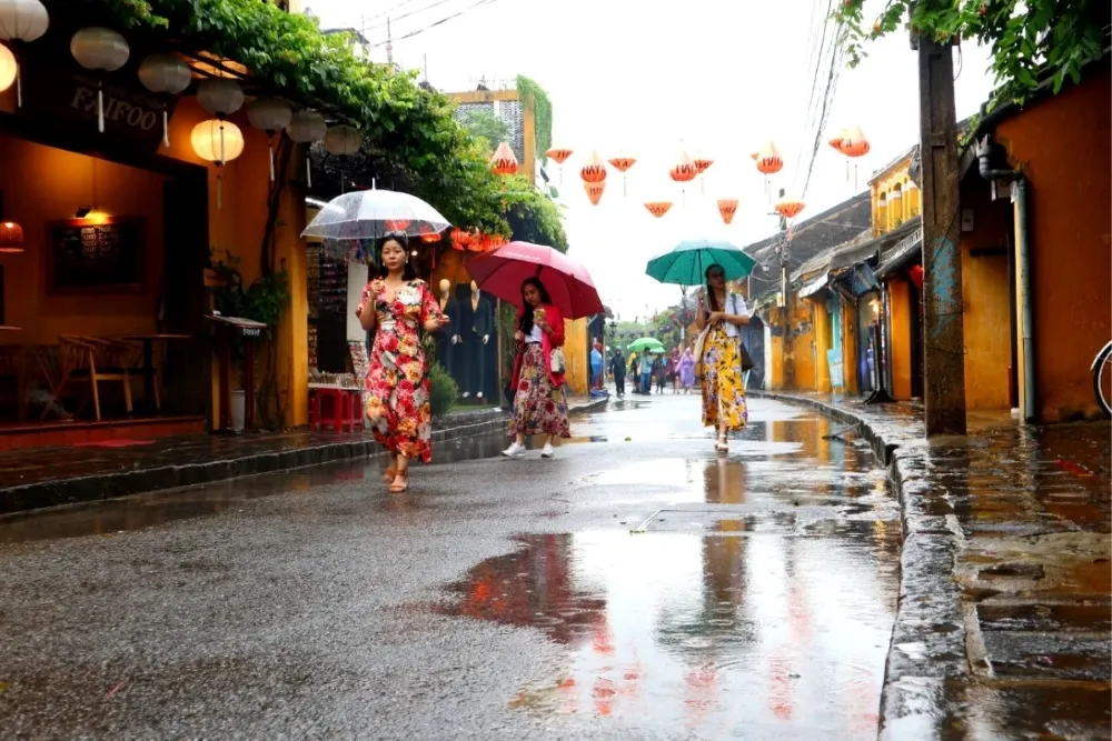 In Ho-Chi-Minh-Stadt kommt und geht der Regen schnell