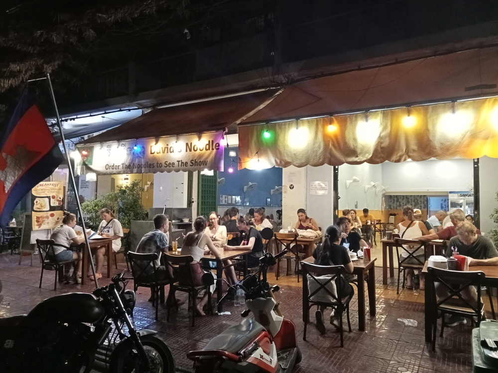 place to try the best noodles in phnom penh
