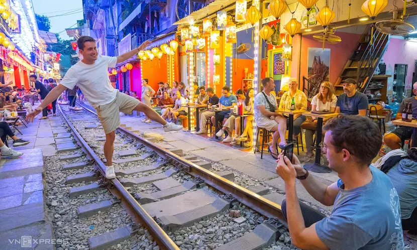 rue du train de hanoi