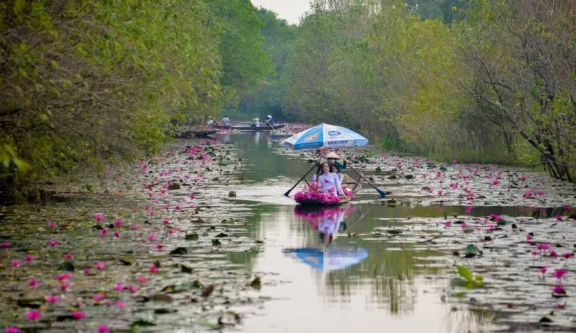 pagode des parfums vietnam  en decembre