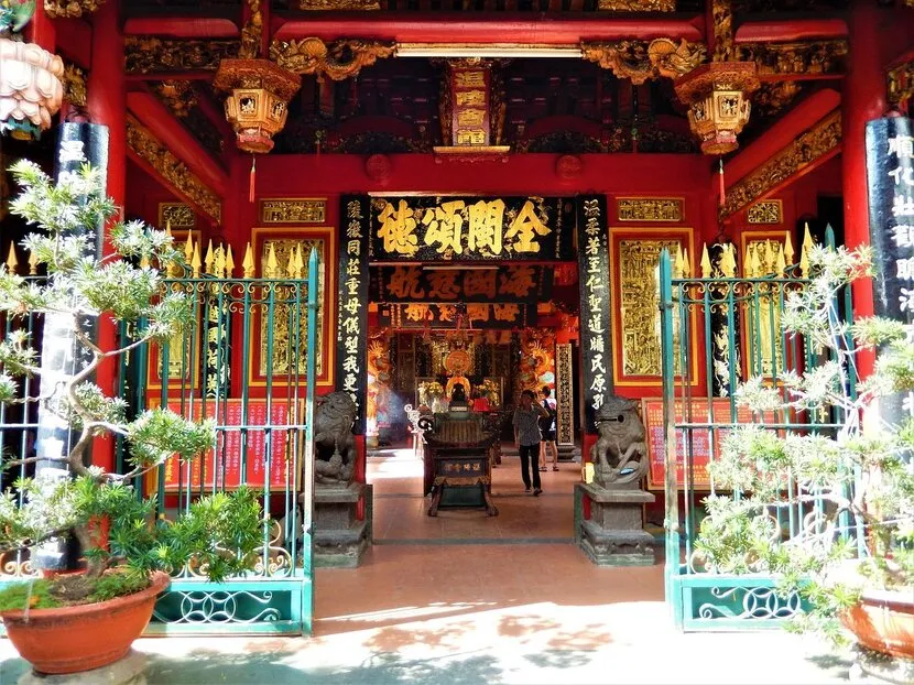 quan am pagoda on lang