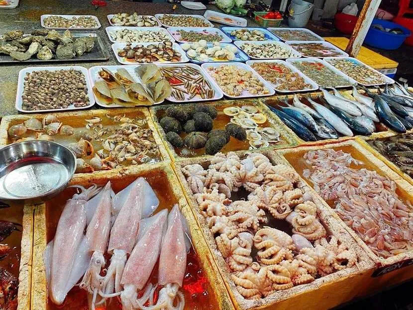 mercato dei frutti di mare da nang 