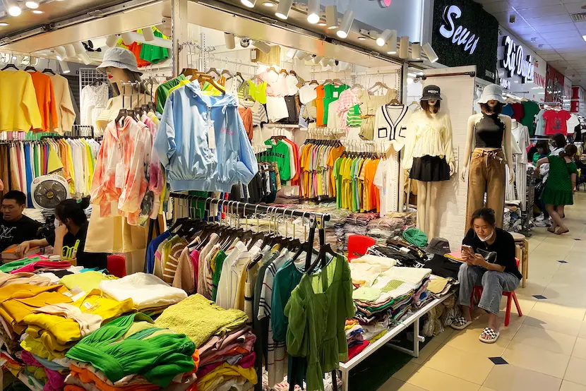 mercato dei vestiti di da nang 
