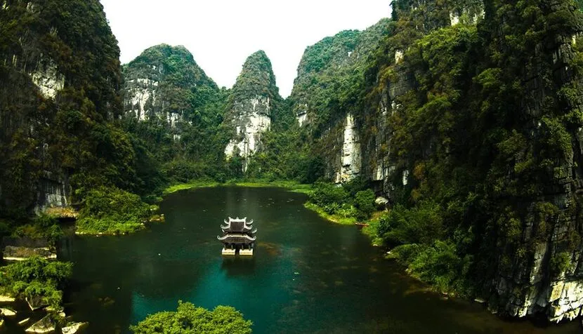 siti unesco vietnam misti culturale naturale trang an