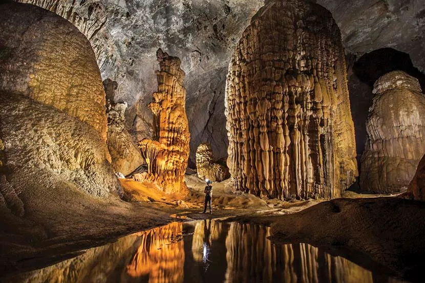 stalagmiti nella grotta di son doong 