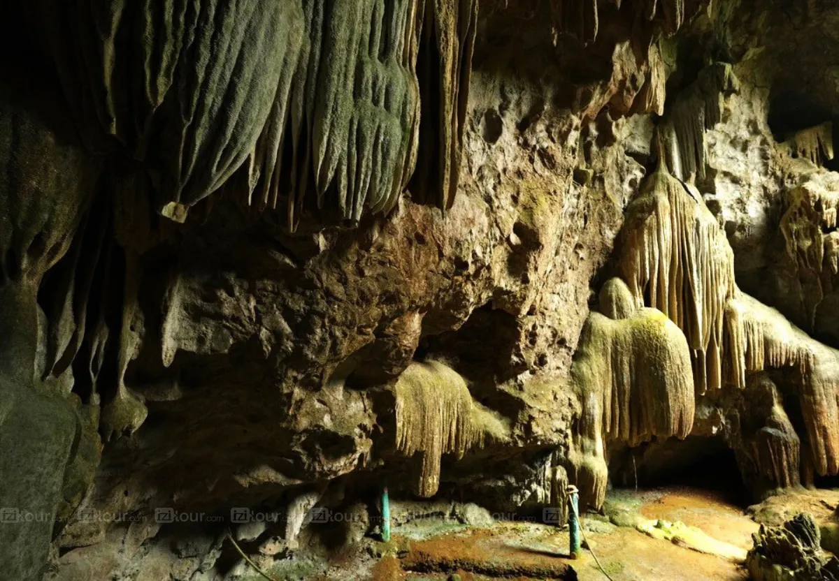 stalactite de la grotte de Thien Ha