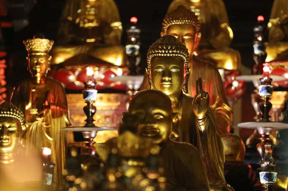 statua Buddha pagoda tran quoc hanoi