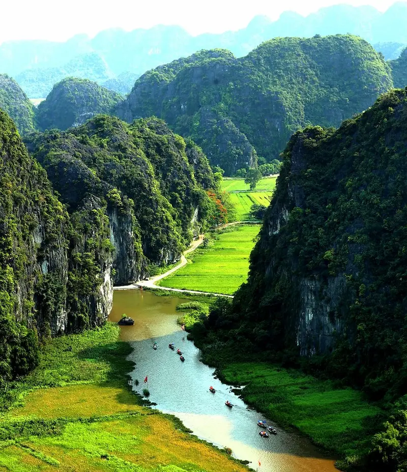 Tam Coc Bich Dong - the complex of poetic scenic spots of Ninh Binh province