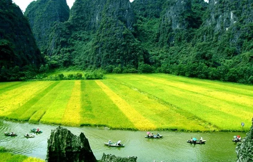 Vietnam famous landmarks tam coc