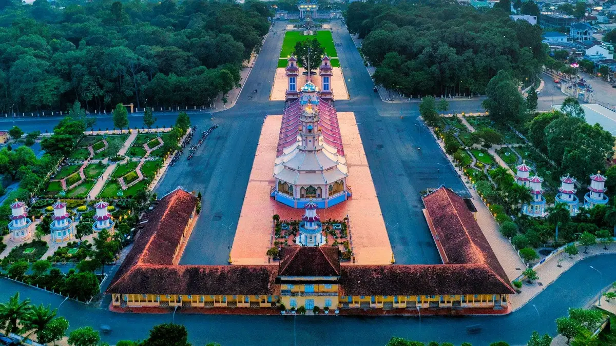 tay ninh holy see from above