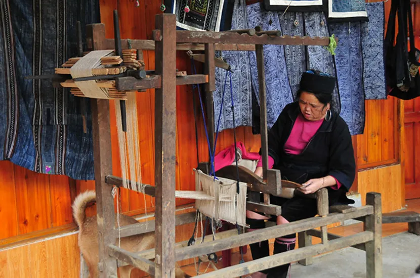 hmong people weaving brocade