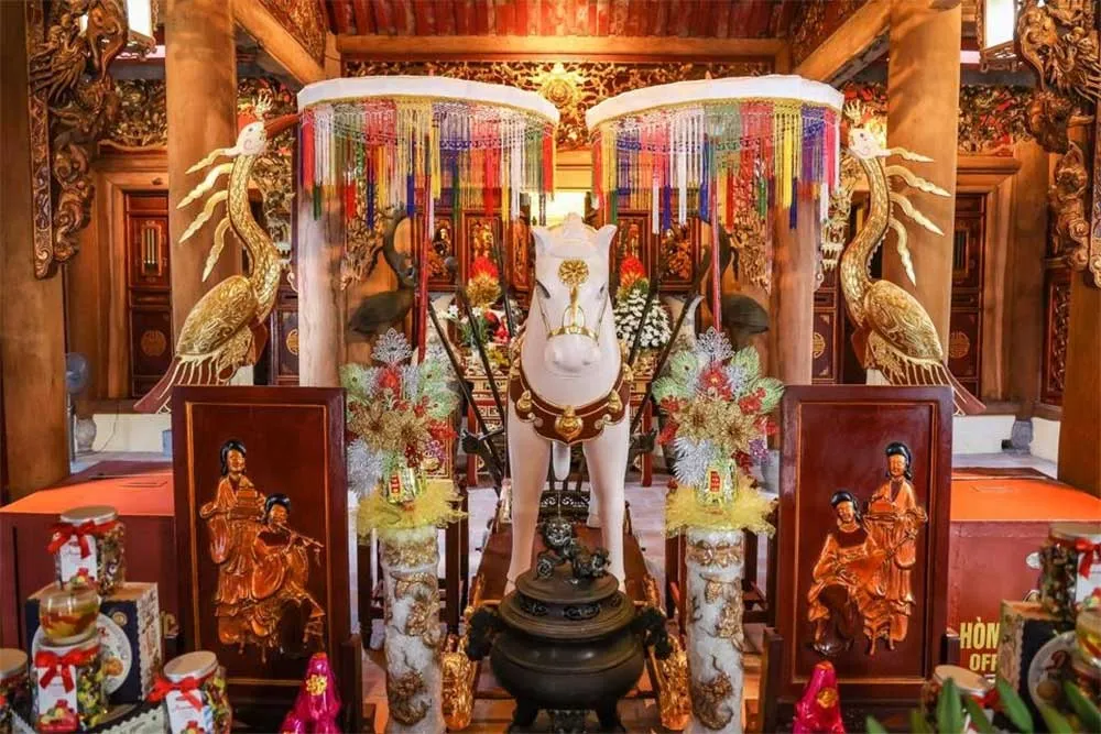 bach ma temple hanoi