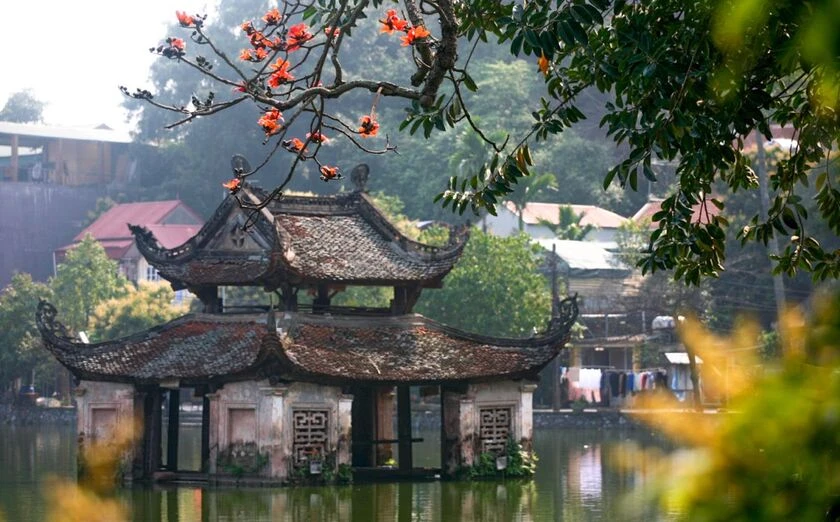 Thay Pagoda day trip from Hanoi