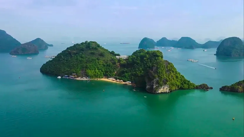 things to do in halong bay soi sim island