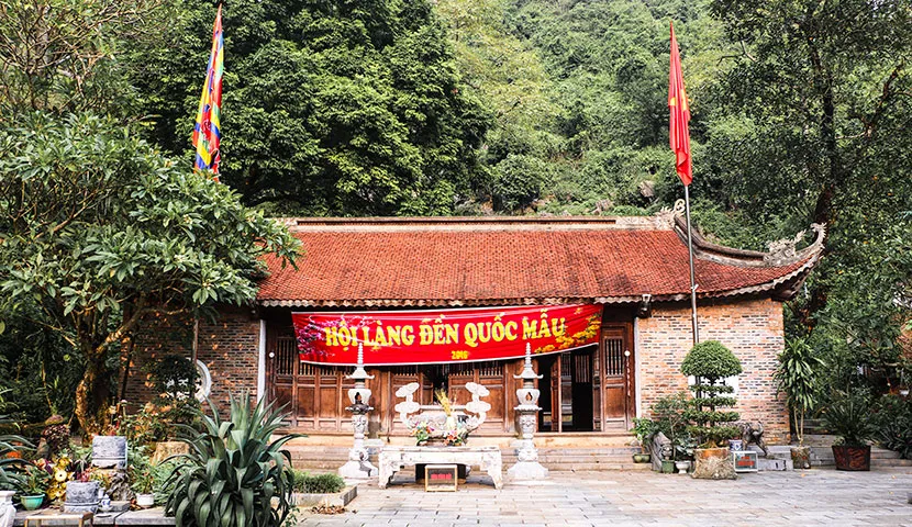 thung la temple in van long