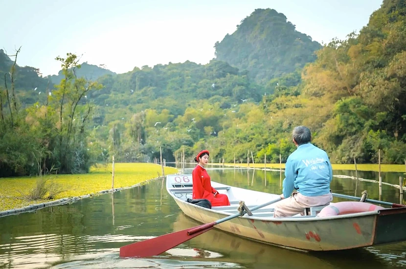 boat trip in thung nham