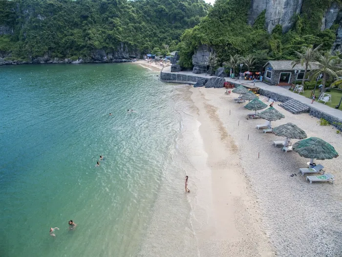 best things to do in cat ba beach