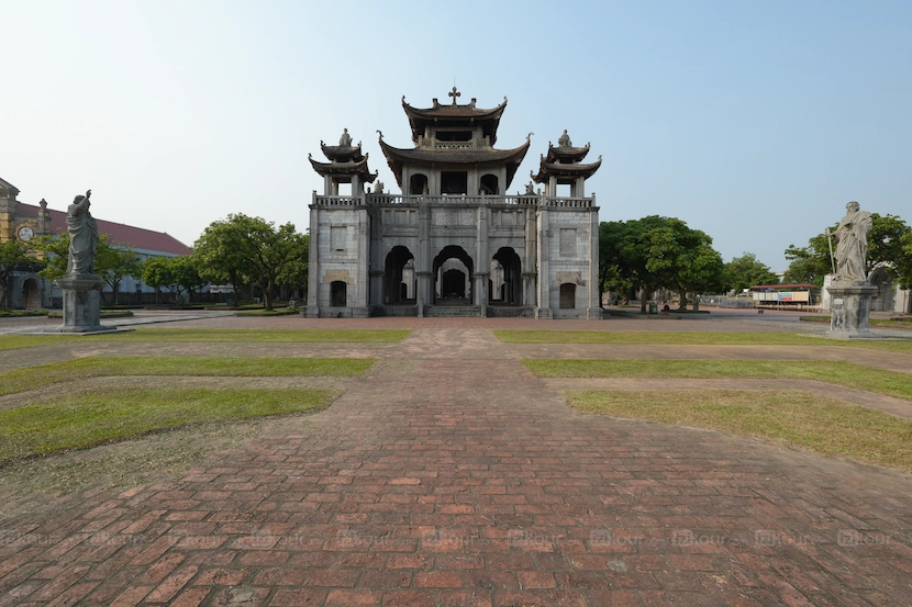 phat diem cathedral - ninh binh what to do