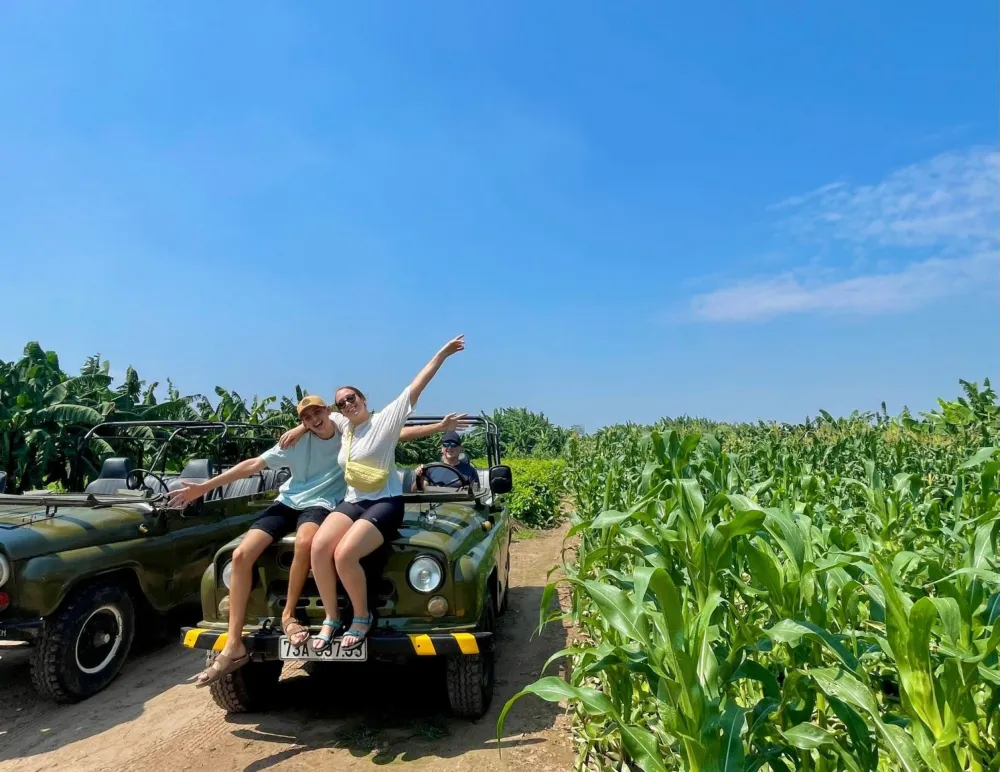 Tour in Jeep in campagna ad Hanoi
