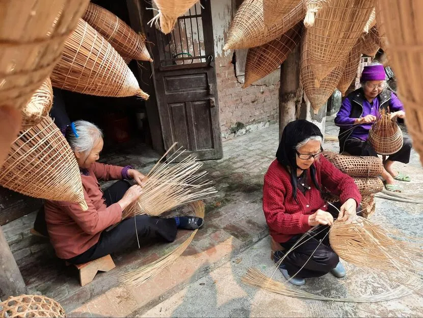 villaggio artigianale tradizionale in vietnam tessitura di bambù