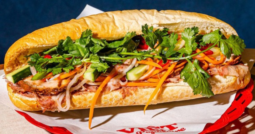 comida tradicional vietnamita banh mi