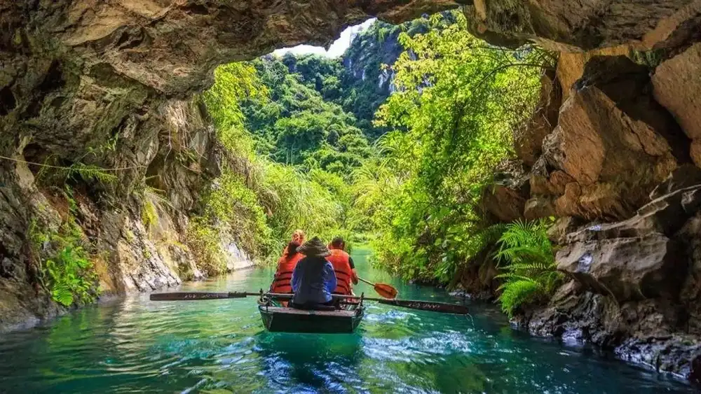6 Best Things To Do In Trang An Ninh Binh Complete Travel Guide Izitour
