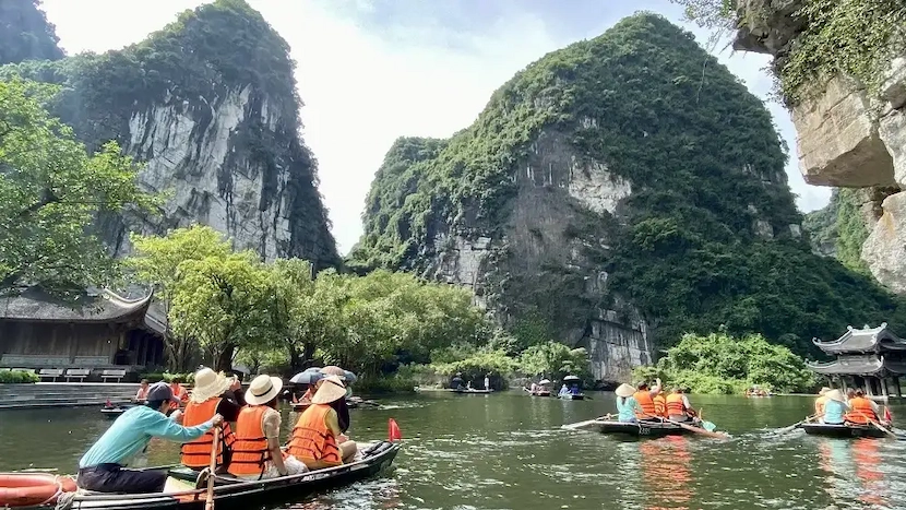 trang an ninh binh vietnam