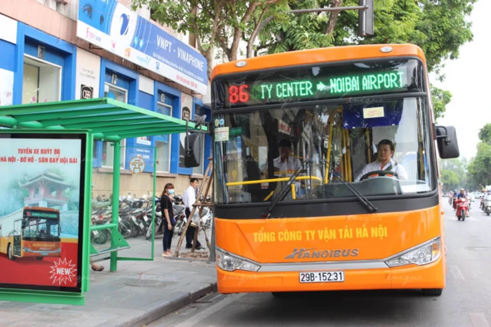 Bus 86 in front of Hanoi International Airport