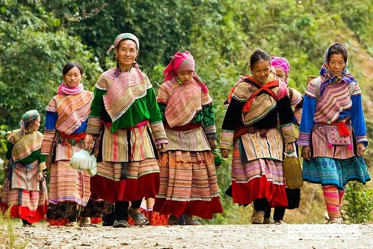 travel to north vietnam hmong people