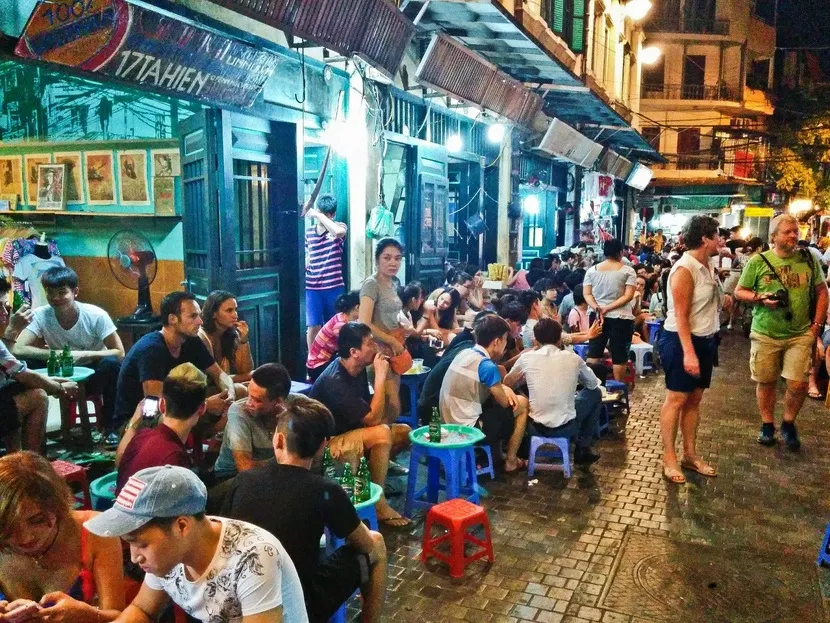 strange things to do in hanoi street food