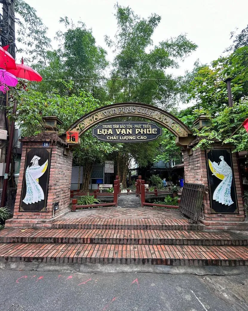 silk village van phuc vietnam