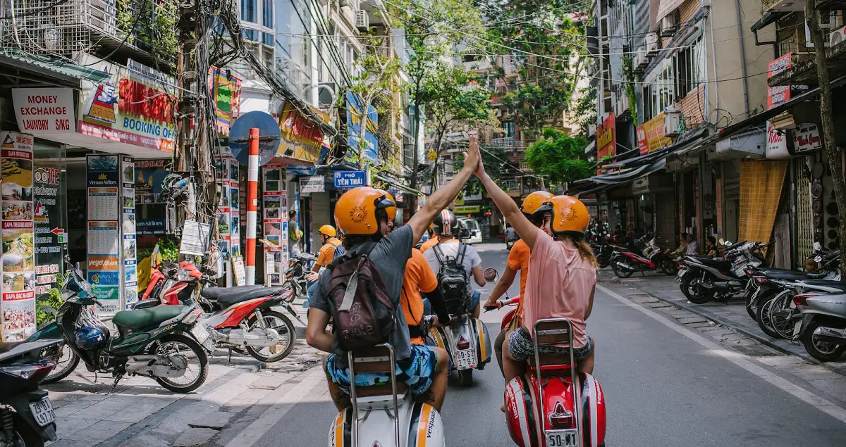 transportation in vietnam vespa