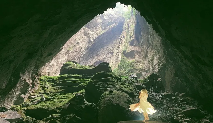 vietnam famous landmarks son doong cave