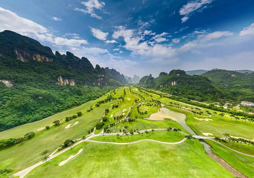 Phoenix Golf Resort vietnam