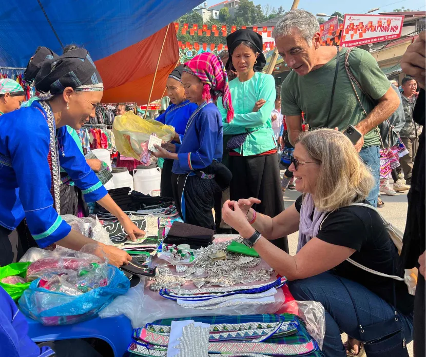 10 days in vietnam bac ha market