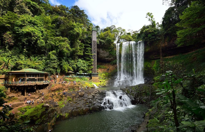 Dambri Waterfall, Lam Dong