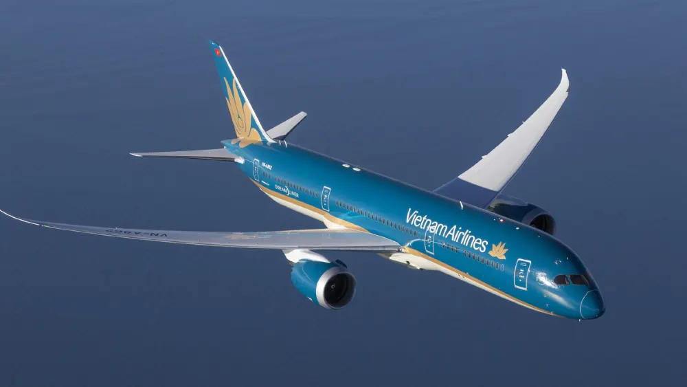 fly from italy to vietnam