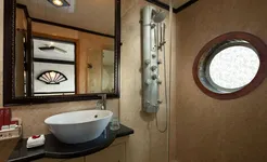 Aclass Legend Cruise - bathroom