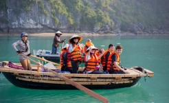 Alisa Premier Cruise Halong - Bamboo Boat