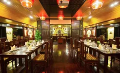 Dragon Legend Cruise - Restaurant